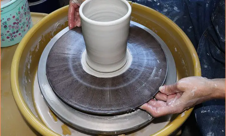 Remove a Bat from a Pottery Wheel